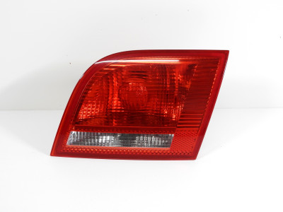 Světlo pravé zadní vnitřní včetně nosiče žárovek Audi A3 8P 8P4945094B